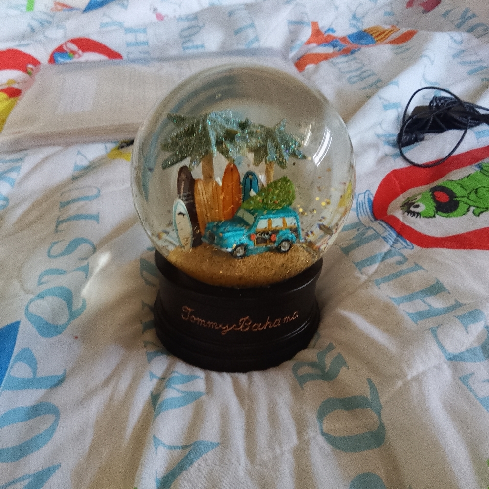 Tommy Bahama snow globe